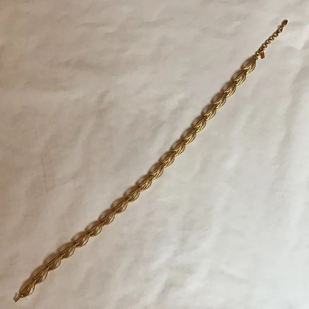 Monet - Vintage gold toned chunky necklace - Picture 6 of 6